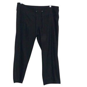 Vogo Athletics Cropped Capri Pants Size L